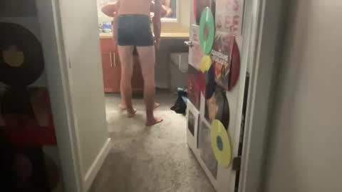 Snapshot of mr_40oz_lush chatting on 01.10.26 The Honey Pot Pooh Bear online show from 01.10.26