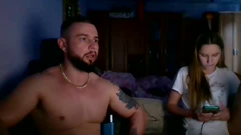 Snapshot of mr_and_mrs_orld chatting on 01.01.25 JohnDiana online show from 01.01.25