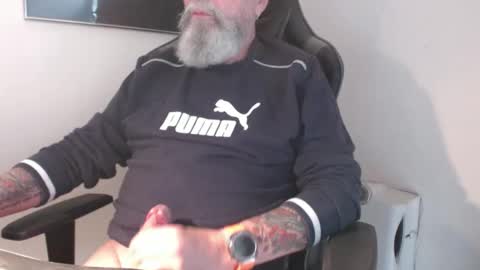 mr_boombastic2021 online show from 09.19.25