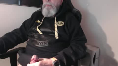 mr_boombastic2021 online show from 11.25.25