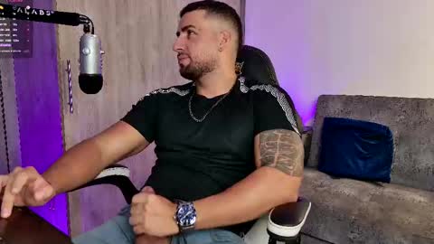 Snapshot of mr_david_cox chatting on 02.23.25 David online show from 02.23.25