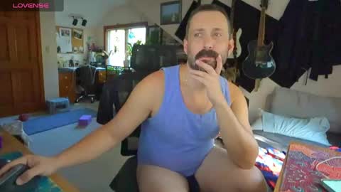 Snapshot of mr_foxxy chatting on 10.07.25 ninko online show from 10.07.25