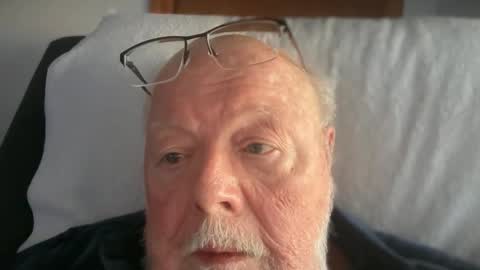 Snapshot of mr_frasier chatting on 12.01.25 Jess online show from 12.01.25
