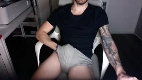Snapshot of mr_gi89 chatting on 04.16.26 mr_gi89 online show from 04.16.26