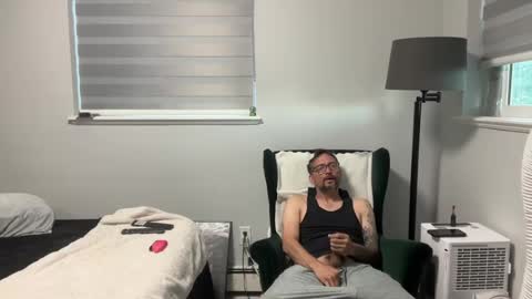 Snapshot of mr_halfling chatting on 06.18.26 mr_halfling online show from 06.18.26