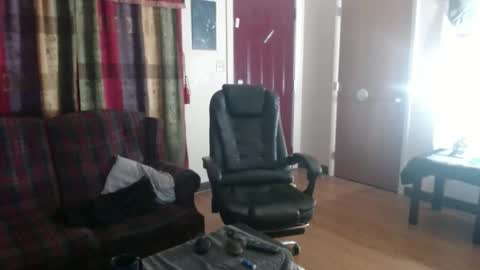 mr_happy12 online show from 01.25.25