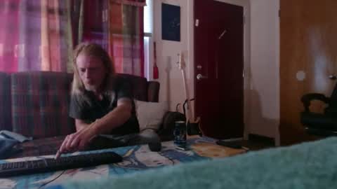 mr_happy12 online show from 09.08.25