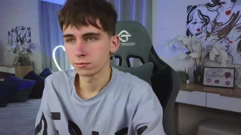 Snapshot of mr_lucky_guy chatting on 02.21.25 Kris online show from 02.21.25