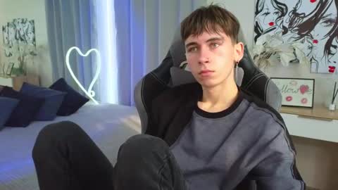 Snapshot of mr_lucky_guy chatting on 02.26.25 Kris online show from 02.26.25