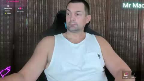 Snapshot of mr_mac69 chatting on 06.11.26 Cam online show from 06.11.26