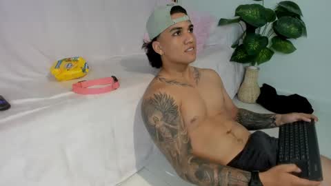 Snapshot of mr_maximo chatting on 04.30.26 mr_maximo online show from 04.30.26
