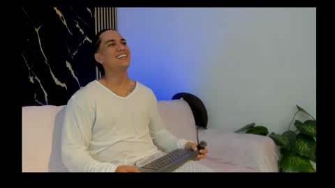 Snapshot of mr_maximo chatting on 05.01.26 mr_maximo online show from 05.01.26