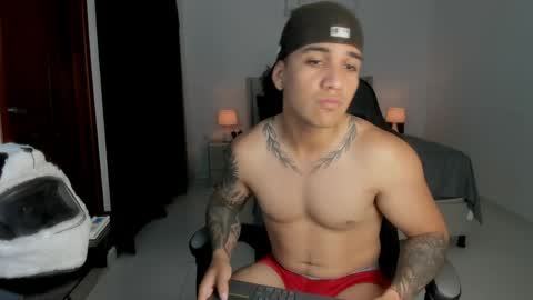 Snapshot of mr_maximo chatting on 05.22.26 mr_maximo online show from 05.22.26