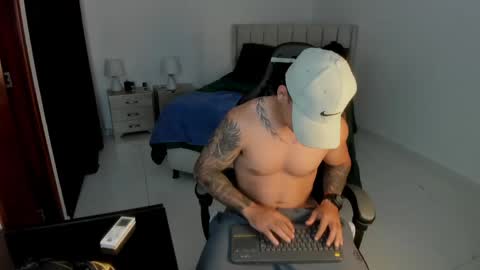 Snapshot of mr_maximo chatting on 05.26.26 mr_maximo online show from 05.26.26