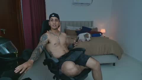Snapshot of mr_maximo chatting on 06.21.26 mr_maximo online show from 06.21.26