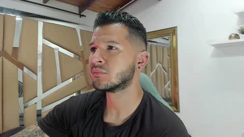 MIKEE online show from 02.04.25