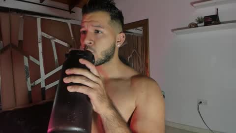 MIKEE online show from 02.06.25