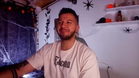 MIKEE online show from 10.17.25