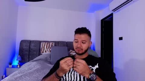 MIKEE online show from 11.27.25