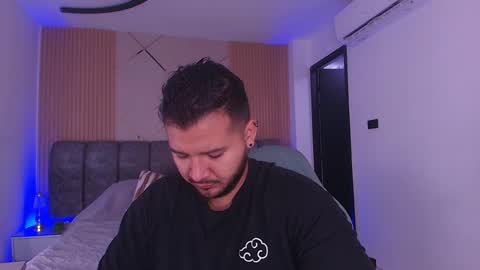 MIKEE online show from 02.12.26