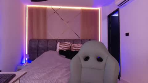 MIKEE online show from 03.20.26