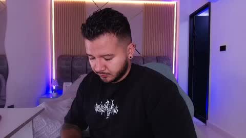 Snapshot of mr_mikee_ chatting on 04.23.26 MIKEE online show from 04.23.26