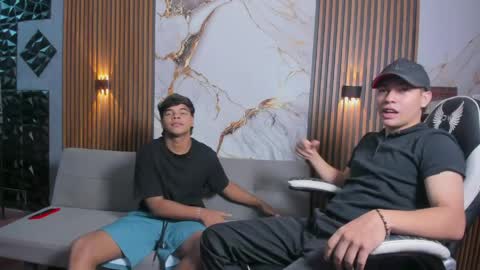 Snapshot of mr_mois chatting on 04.03.26 mr_mois online show from 04.03.26