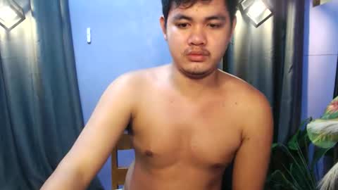 mr_olivercummerx online show from 10.22.25