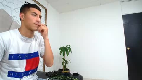 Snapshot of mr_porn_9 chatting on 06.14.26 Mr Porn online show from 06.14.26