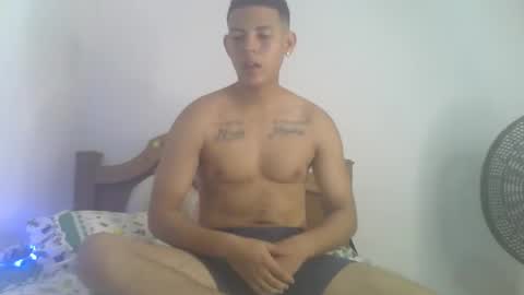 mr_sharkmaster777 online show from 01.08.25