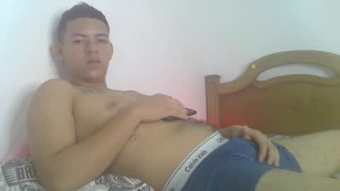 mr_sharkmaster777 online show from 01.12.25