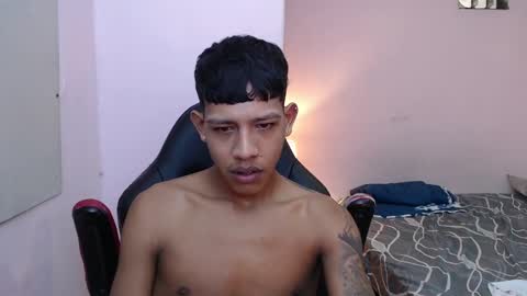 mr_stiven_ online show from 01.04.25