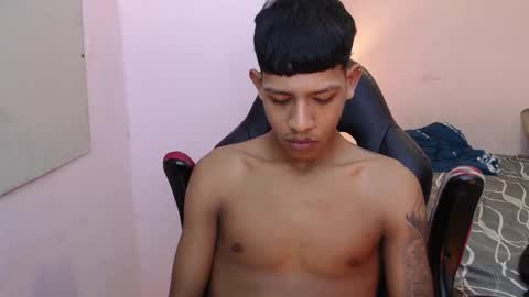 mr_stiven_ online show from 01.05.25