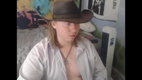 mr_strawberry online show from 04.05.26