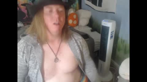 mr_strawberry online show from 04.16.26