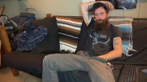 Snapshot of mr_valdor chatting on 12.13.24 Valdor online show from 12.13.24