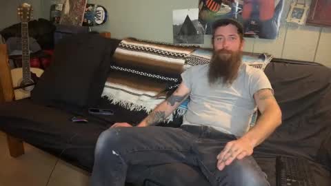 Snapshot of mr_valdor chatting on 12.25.24 Valdor online show from 12.25.24