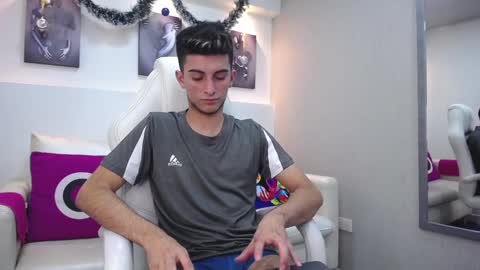 Snapshot of mr_williseo chatting on 12.17.24 williseo online show from 12.17.24