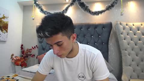 Snapshot of mr_williseo chatting on 12.20.24 williseo online show from 12.20.24