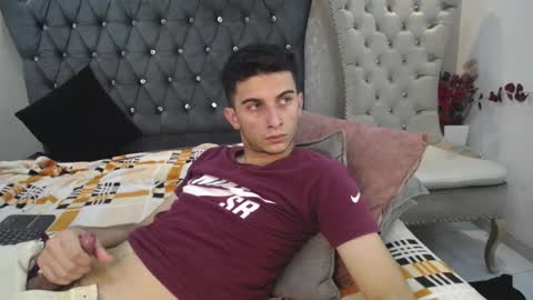 Snapshot of mr_williseo chatting on 02.28.25 williseo online show from 02.28.25