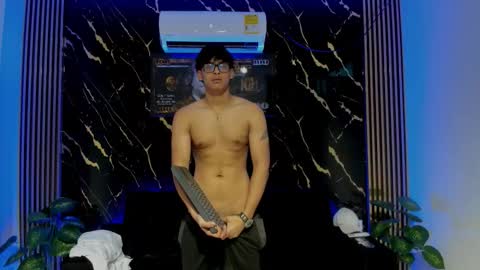 Snapshot of mr_yisuz chatting on 03.18.26 yisuz online show from 03.18.26