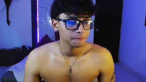 Snapshot of mr_yisuz chatting on 06.04.26 yisuz online show from 06.04.26