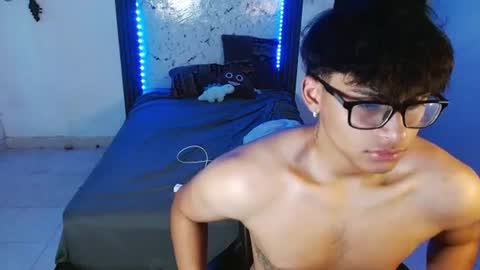 Snapshot of mr_yisuz chatting on 06.25.26 yisuz online show from 06.25.26