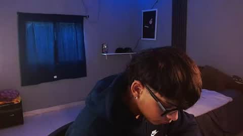 Snapshot of mr_yisuz chatting on 07.01.26 yisuz online show from 07.01.26