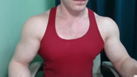 Snapshot of mrbiceps_23 chatting on 03.09.25 Mrbiceps23 online show from 03.09.25
