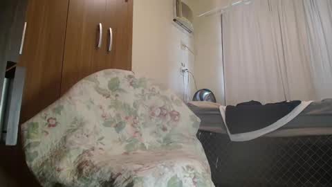 Snapshot of mrbrown_strong chatting on 02.06.26 mr brown online show from 02.06.26