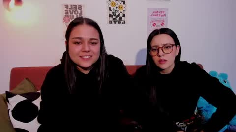 Snapshot of mrbuu_ chatting on 06.03.26 Laura online show from 06.03.26