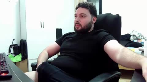 Snapshot of mrdiscovery chatting on 01.11.25 Mr Discovery online show from 01.11.25