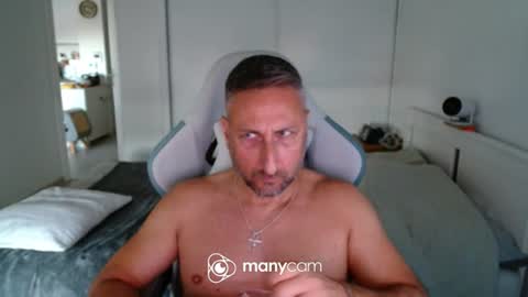 Snapshot of mrdr000 chatting on 06.11.26 mrdr000 online show from 06.11.26