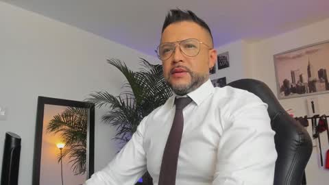 Snapshot of mrfrank_tattoo chatting on 01.22.25 MrFrank. online show from 01.22.25